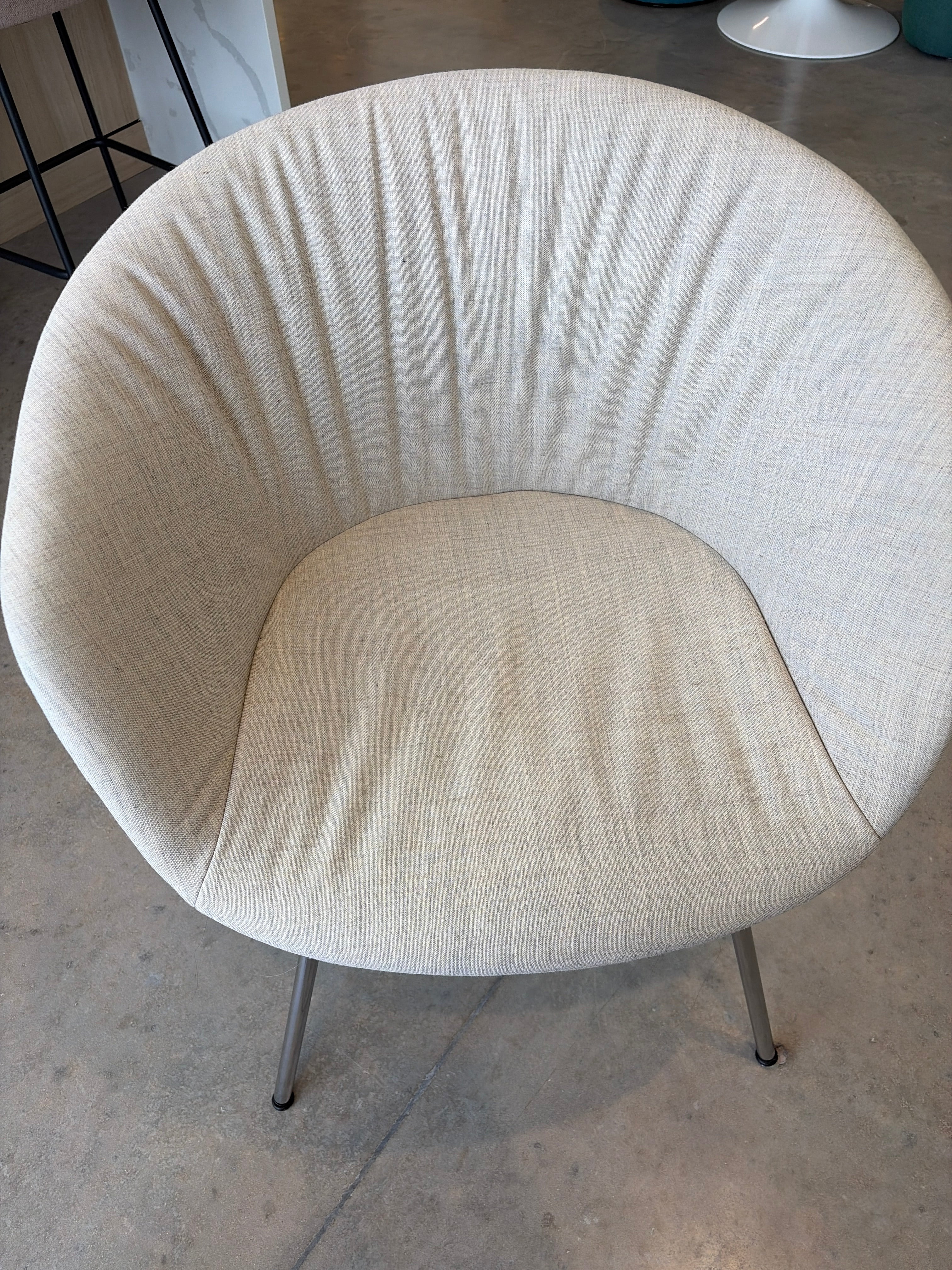 Hay About a Chair: Base : Chrome, Fabric: Canvas/?? - BREAK 103