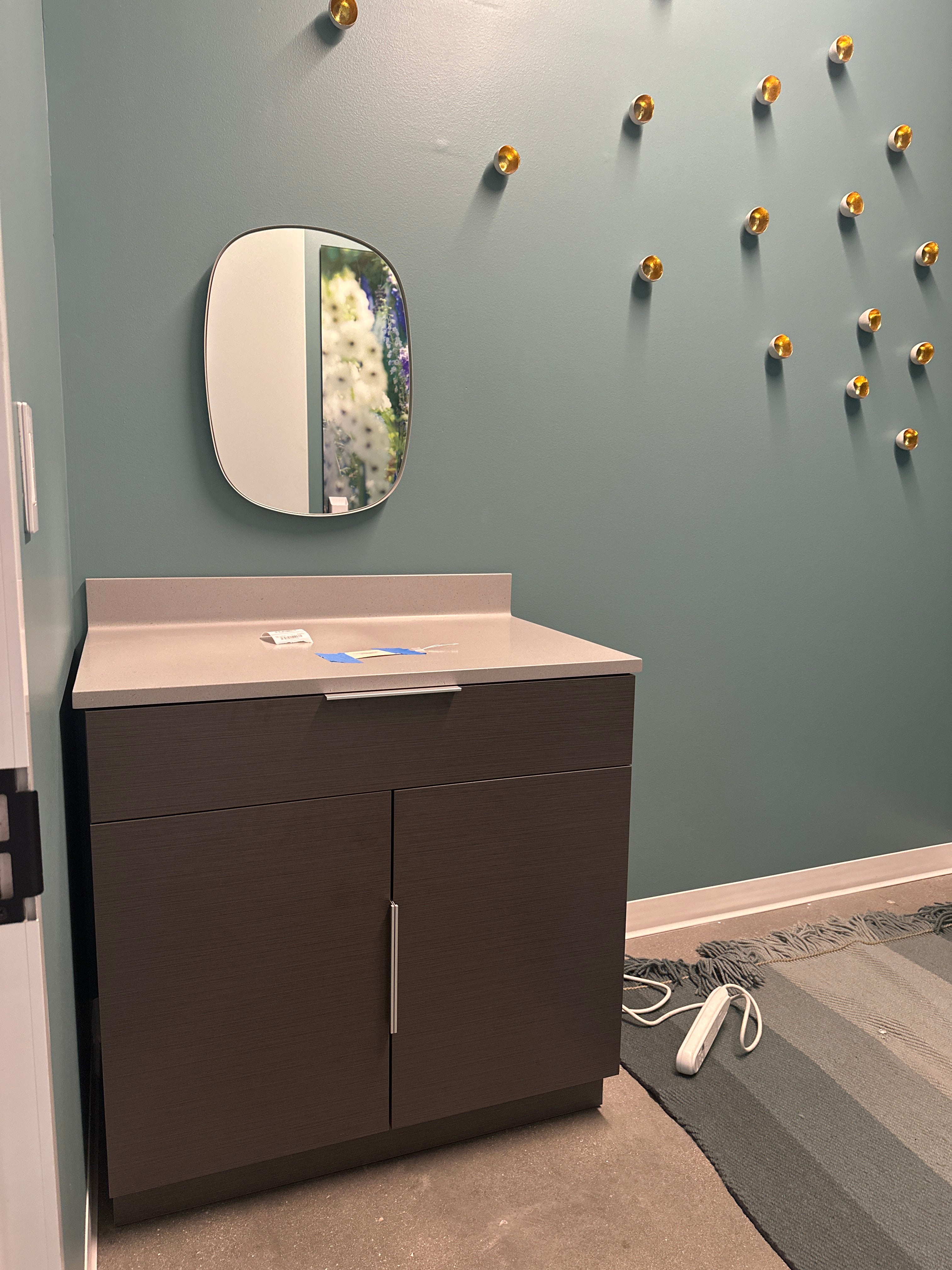 Mora To-The-Floor Dwr Case with Vary Easy Corian Work Surface