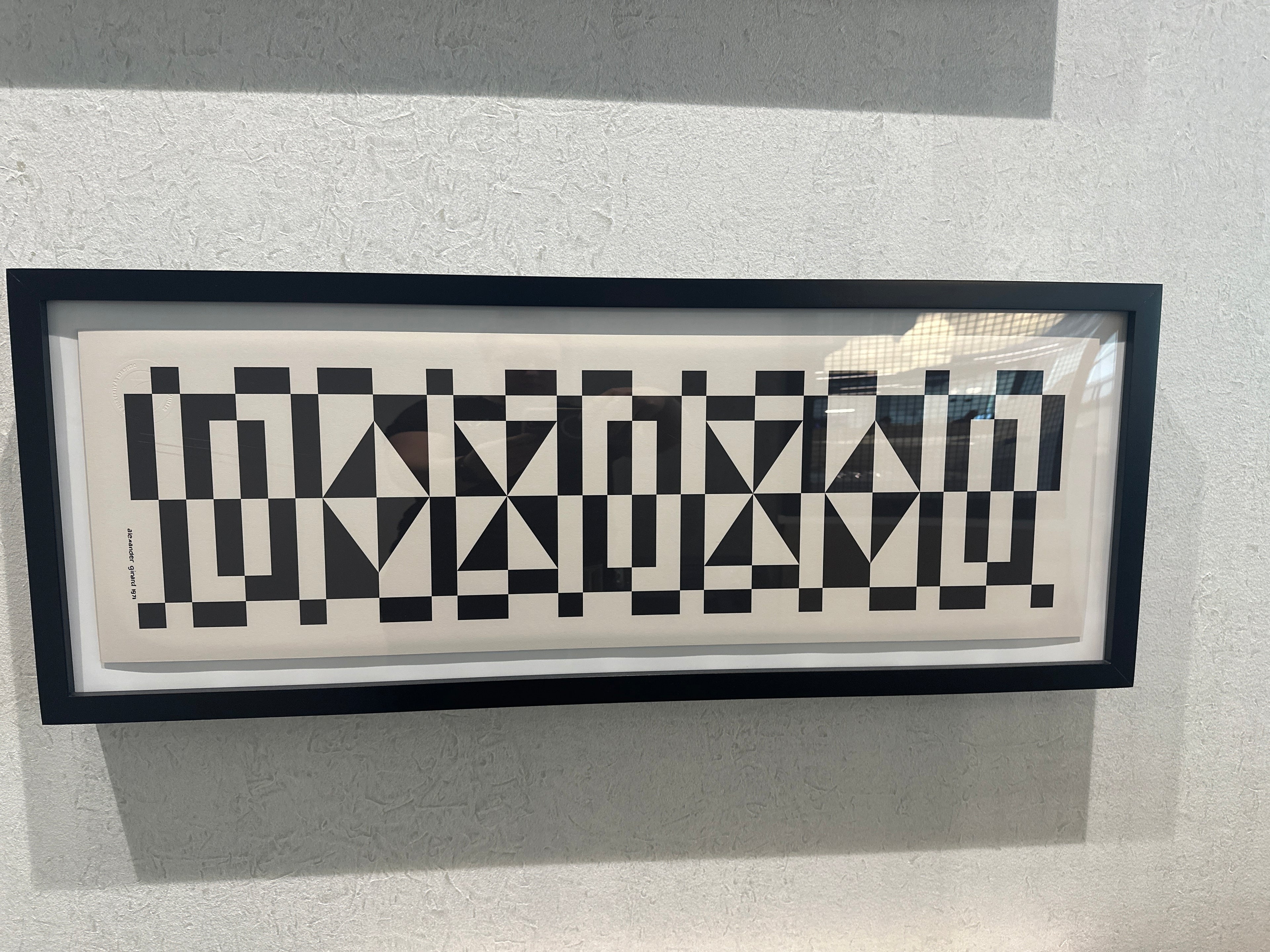 Girard Geometric E