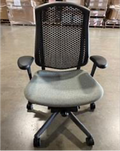 Wk Chr,Celle,Std-Ht,Std Tlt,Fixed Arms/Seat, uphst cushion seat/Cellular Susp bck