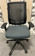 Task Chair - Sit On It / Exemplis - BIN ID 35182 - Broken Caster