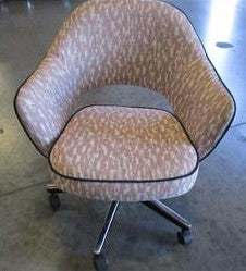 Eero Saarinen Arm Chair with 5-star base, pneumatic adjustment, hard casters - Retreat