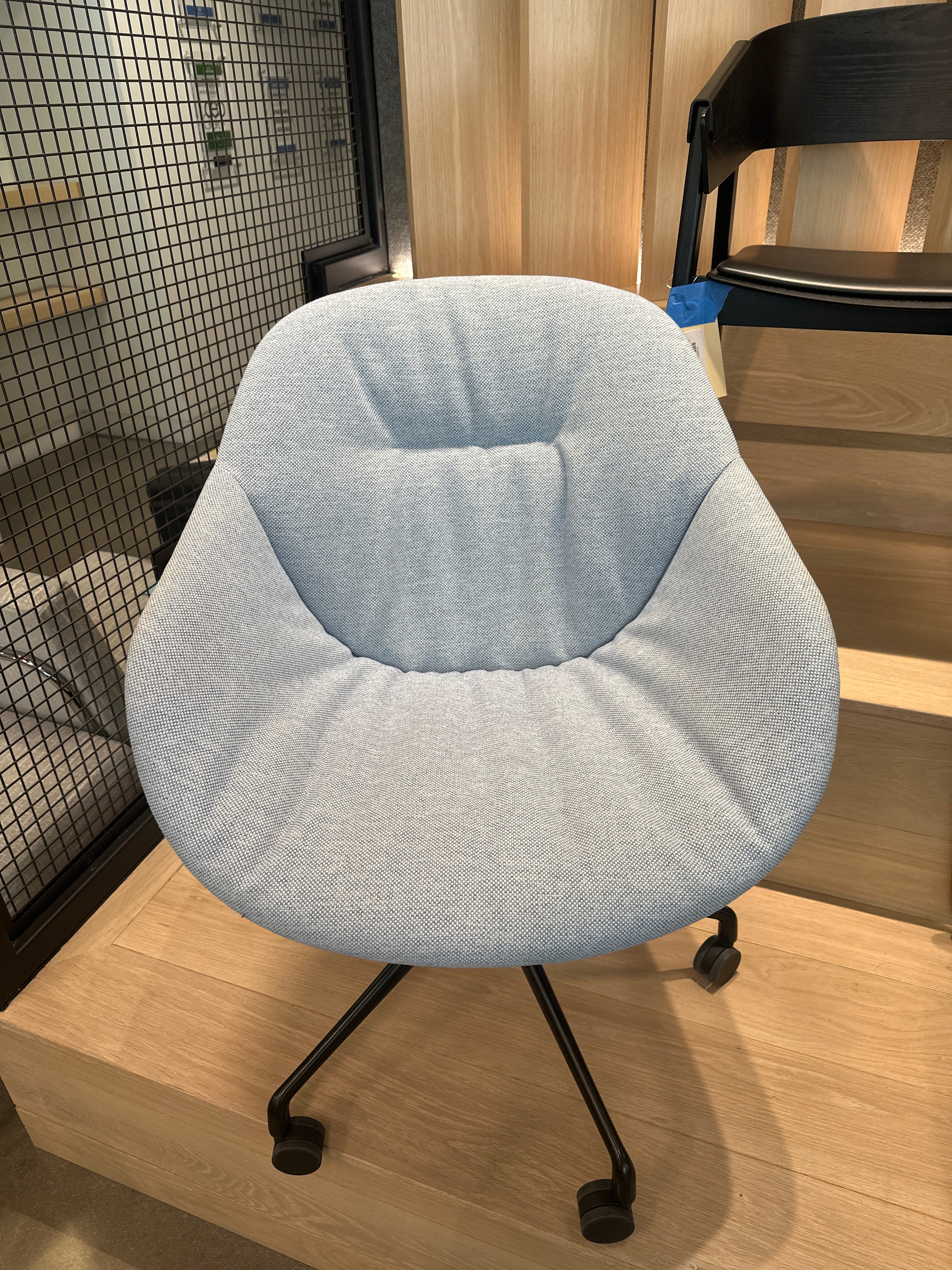 About A Chair 153 Soft Duo, 5-Star Swivel, Fully Upholstered,fully uphst