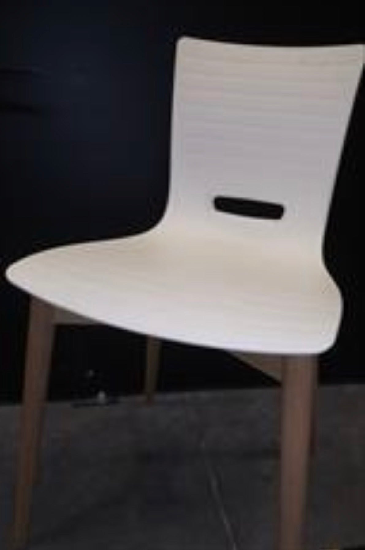 Holmris Groovy Wood Chair, White RAL 9010