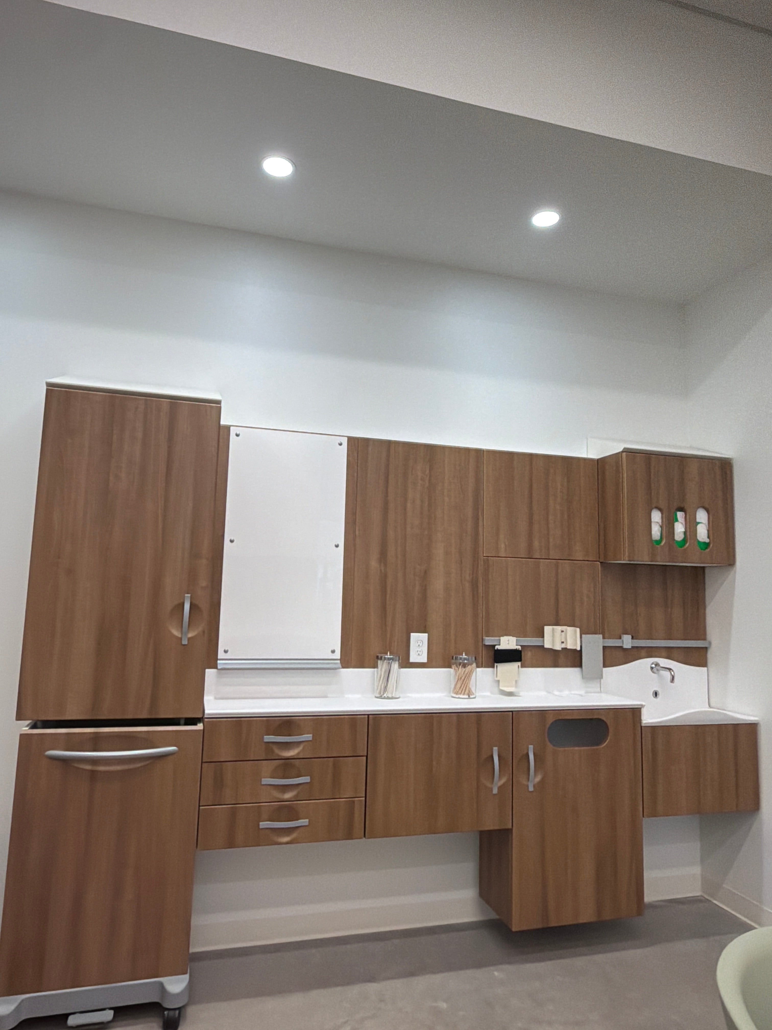 Mora Cabinets, Office 106 (Exam)