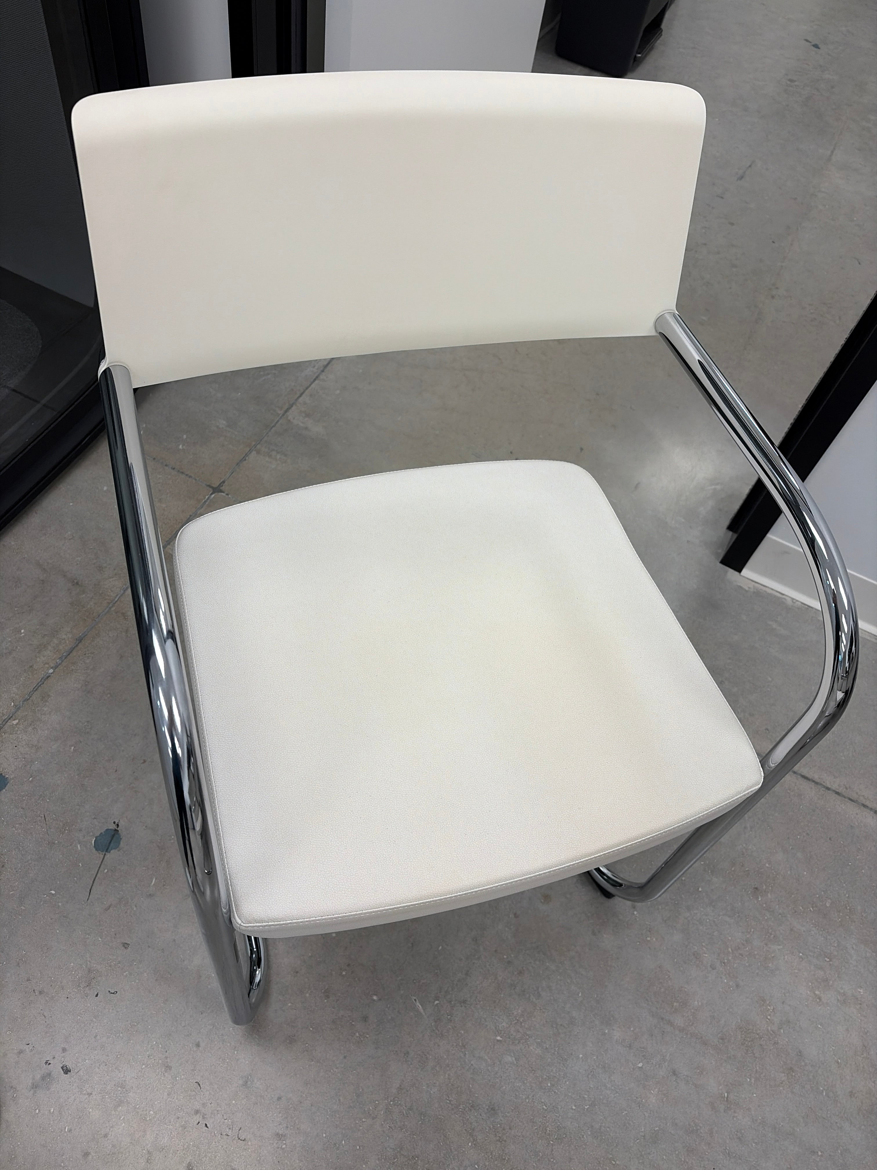 Side Chairs, Moment, Chrome w/ White Seats - OFFICE 122
