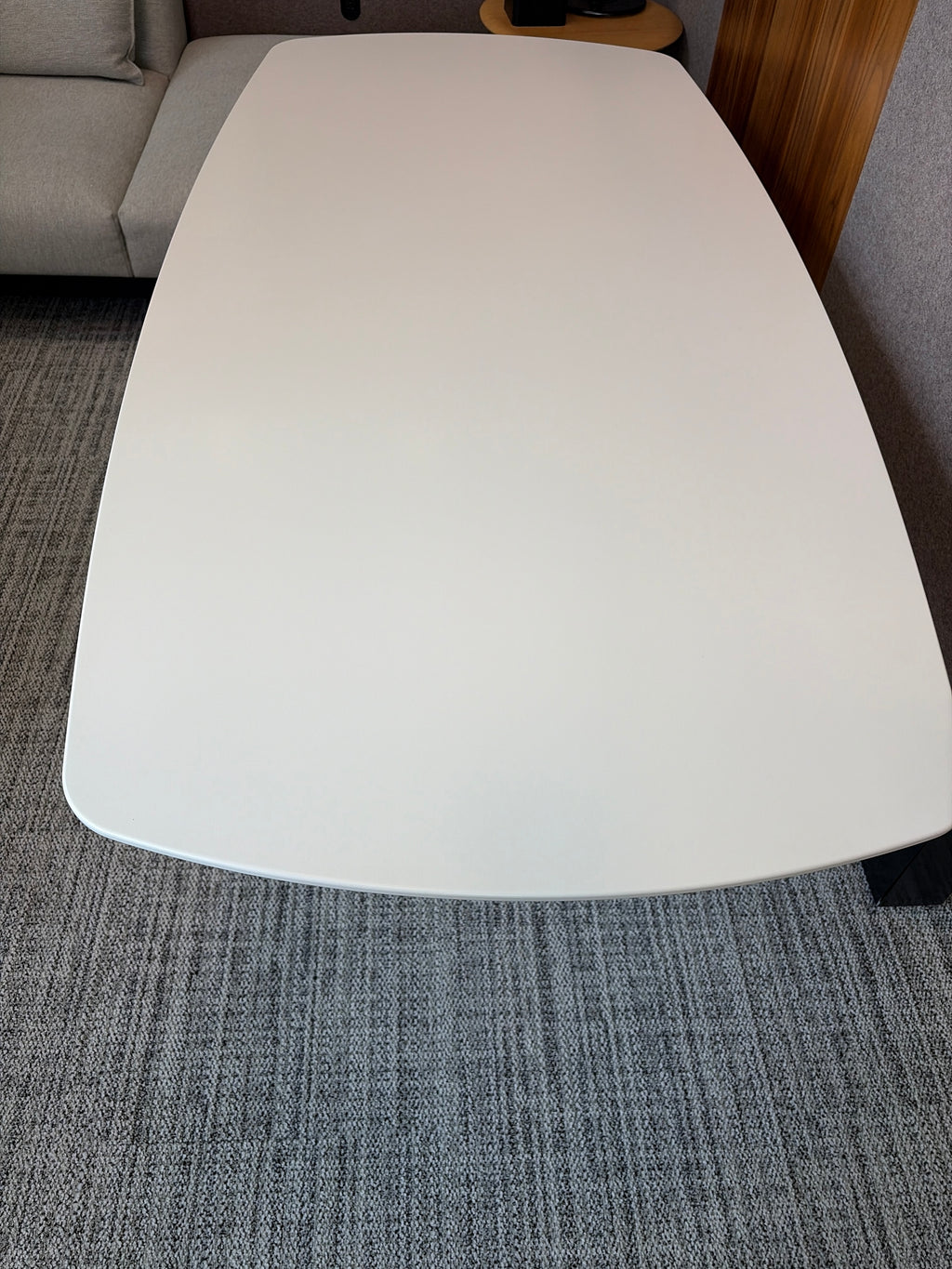 Renew Oval Tbl, T-Foot,Thin-Edge,Ptd Formcoat Top/Edge,Elec - OFFICE 102 - Creative Wall