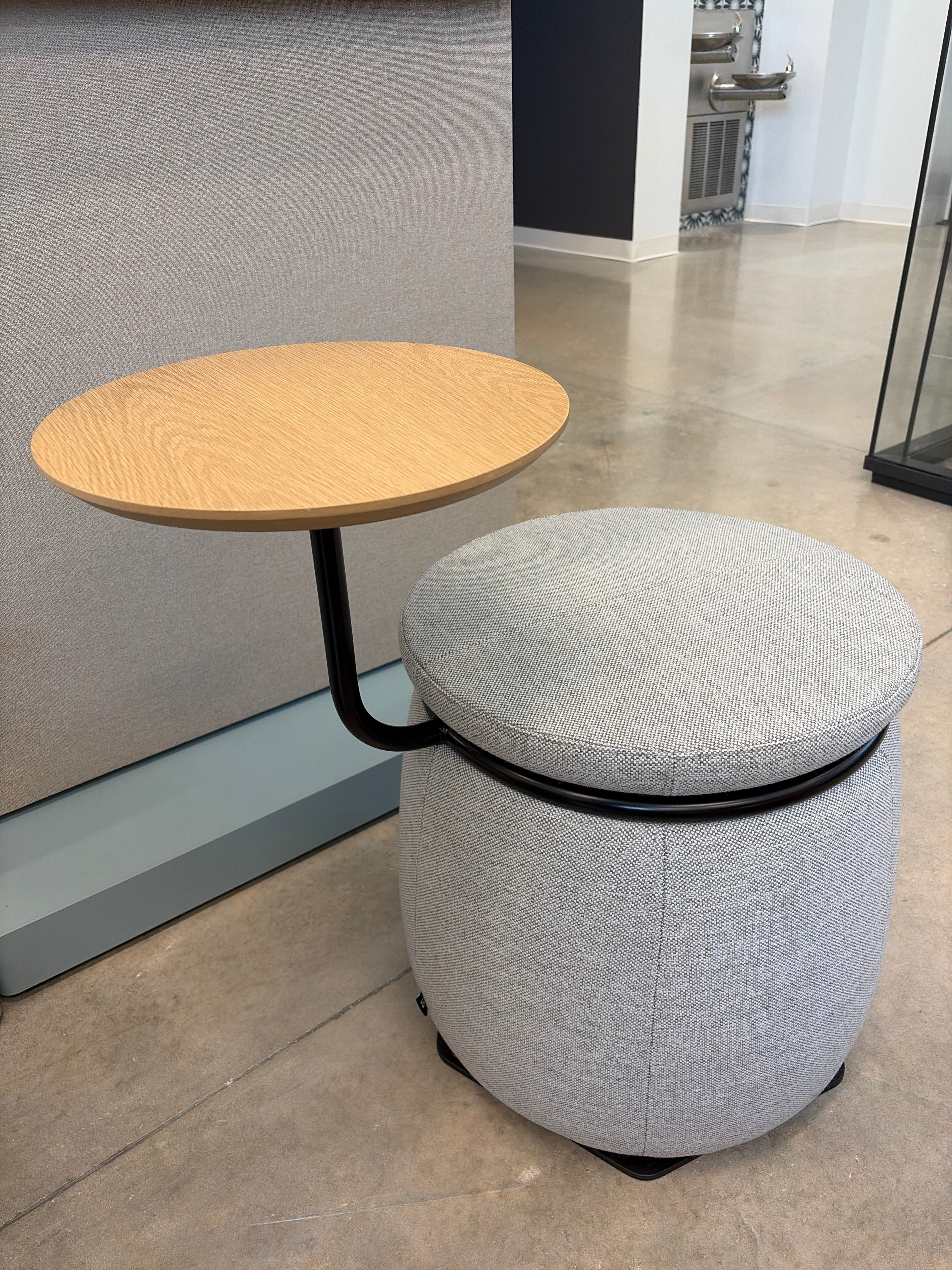 Lasso Sng Stool,single stool & table,single fabric - COLAB 107