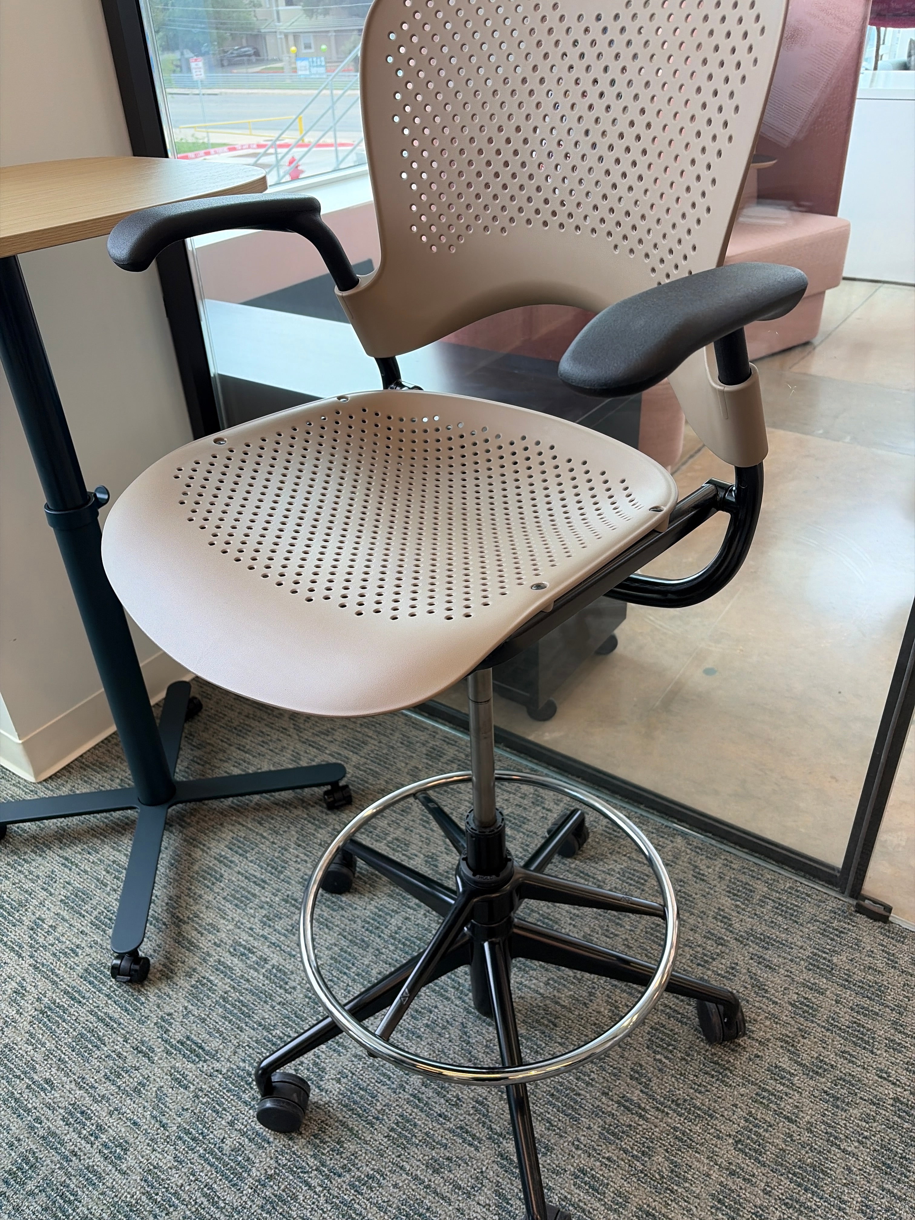 Caper Multipurpose Stool, 5-Star Base Stool Hgt Range, Mold - FLEX OPT1