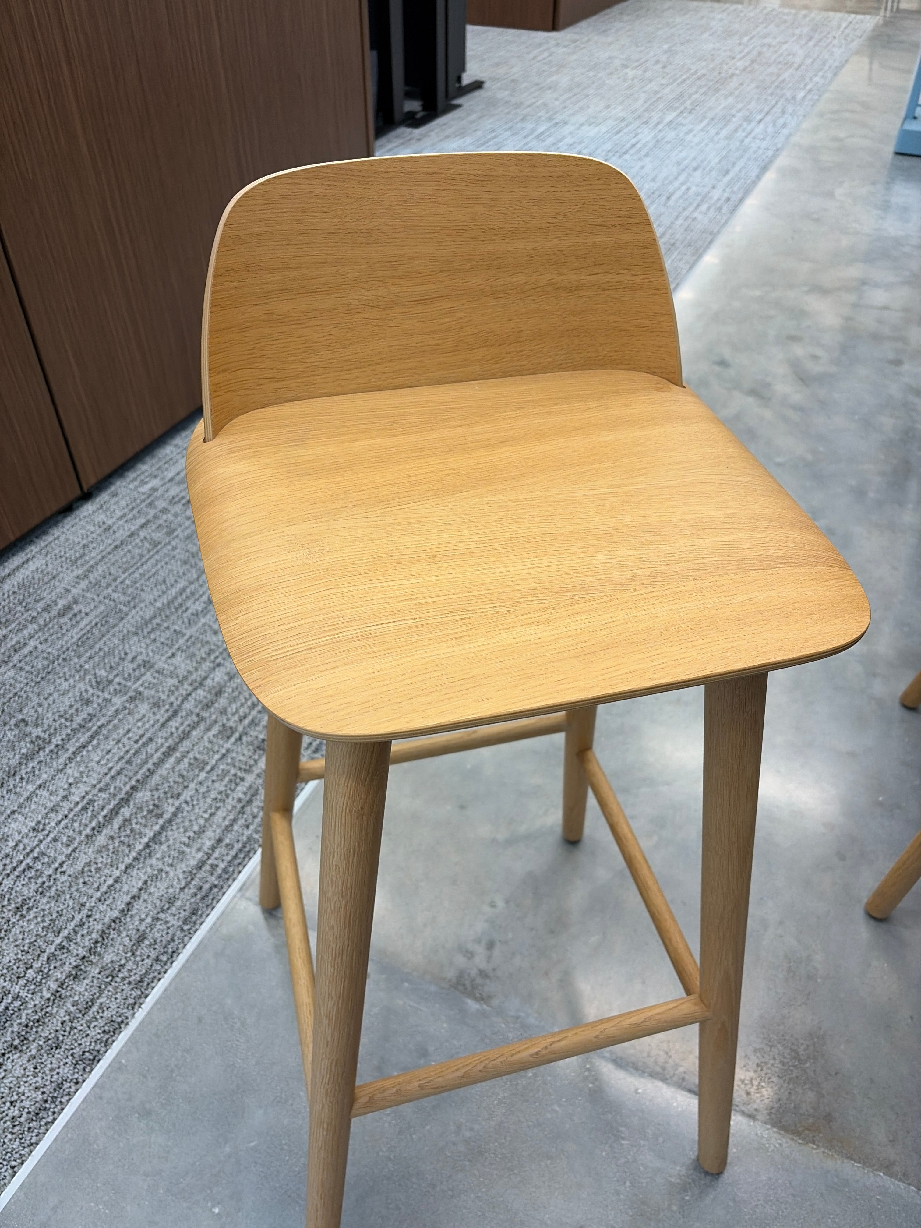Nerd Stool: Oak finish - MEETING 107